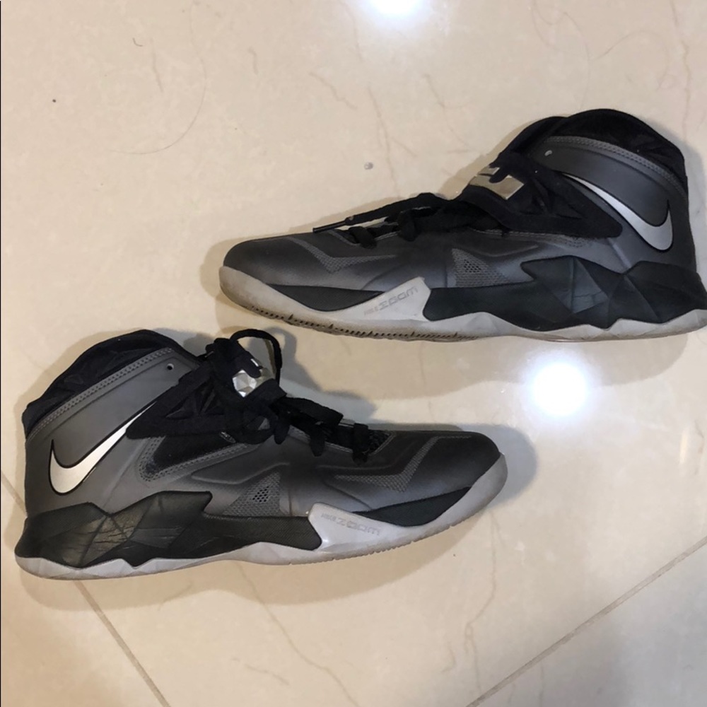 Nike Lebron Soldier 7 9.5 Gray/Black